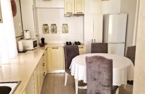 Galati Apartamento | Hotel Jolie Apartments - One-Bedroom Apartment with Balcony