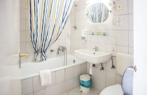 Kaposvar Hotel | Hotel Kapos
