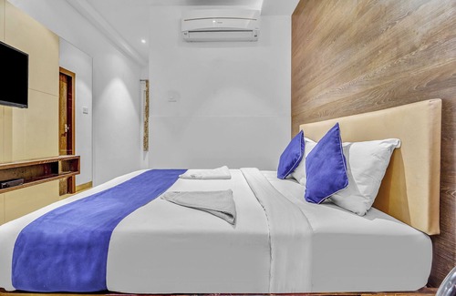 Ram Nagar Cabina | Hotel Karpagam Lodging house