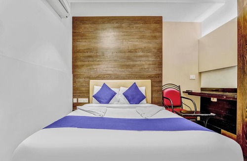 Ram Nagar Cabina | Hotel Karpagam Lodging house