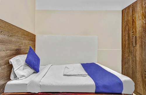 Ram Nagar Cabina | Hotel Karpagam Lodging house