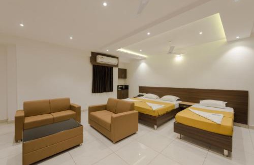 Hampankatta Hotel | Hotel Karuna Residency