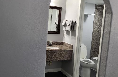 Livingston Apartamento | Hotel King Beds Studio 122 Hot Tub
