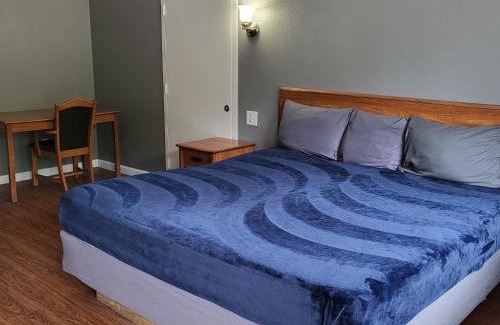 Livingston Apartamento | Hotel King Beds Studio 122 Hot Tub