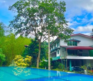 Ruwanwella Hotel | Hotel Kingland