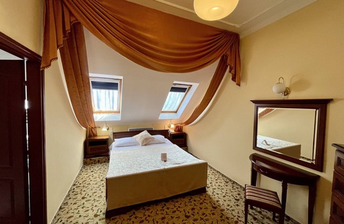 Eger Hotel | Hotel Korona Eger