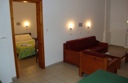 Makrys Tichos Hotel | Hotel Kyriaki