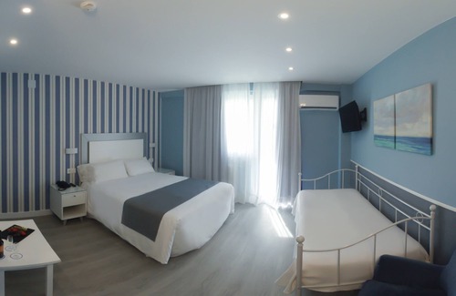 Carihuela Hotel | Hotel La Barracuda