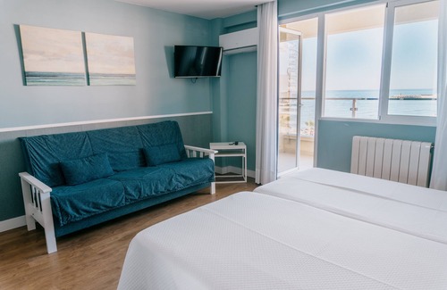 Carihuela Hotel | Hotel La Barracuda