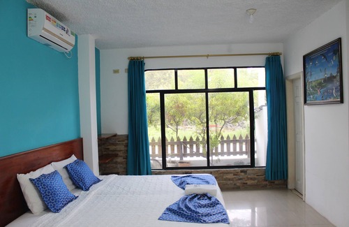 Puerto Villamil Hotel | Hotel La Gran Tortuga