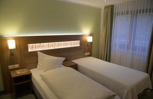 Marktheidenfeld Casa | Hotel- Landgasthof Baumhof-Tenne