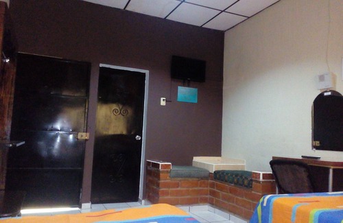 Santa Ana Hotel | Hotel Latino