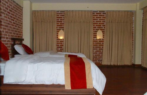 Bhaktapur Hotel | HOTEL LAYAKU DURBAR