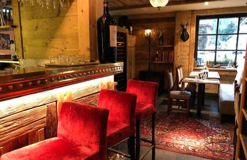 Les Praz-de-Chamonix Hotel | Hotel Le Castel