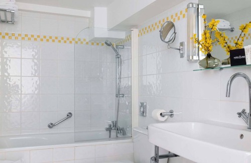 8th Arrondissement Hotel | Hotel Le Colisee