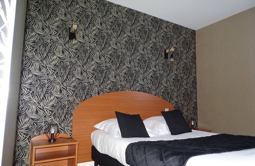 Bressuire Hotel | Hotel Les Trois Marchands