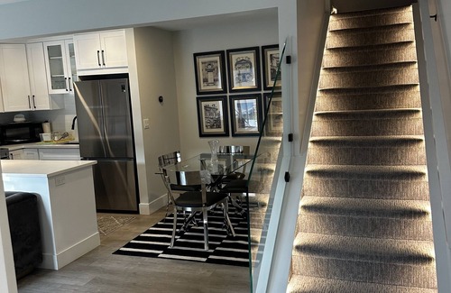 Southeast Calgary Casa | Hotel living, newly renovated, AC, minutes to DT