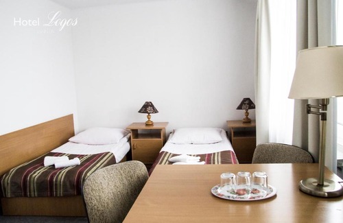 Srodmiescie Hotel | Hotel Logos
