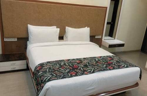 Lonavala Hotel | Hotel Lonavala Inn - Ekvira Devi Temple