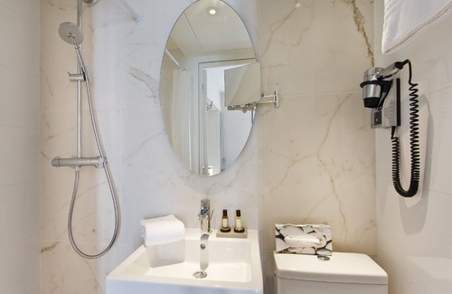 Porte-Dauphine Hotel | Hotel Longchamp Elysees