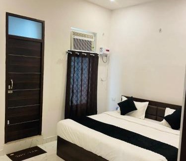 Khattalwada Hotel | Hotel Madhav inn