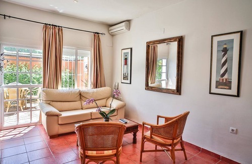 Los Canos de Meca Hotel | Hotel Madreselva
