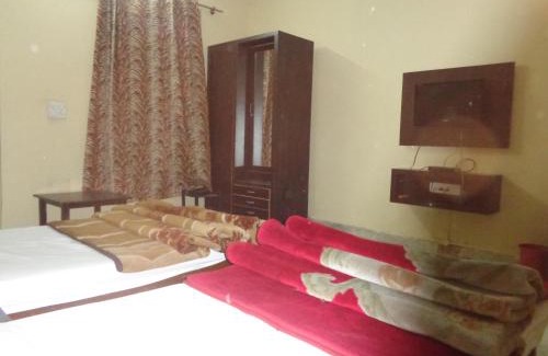 Mathura Hotel | Hotel Maharana Palace