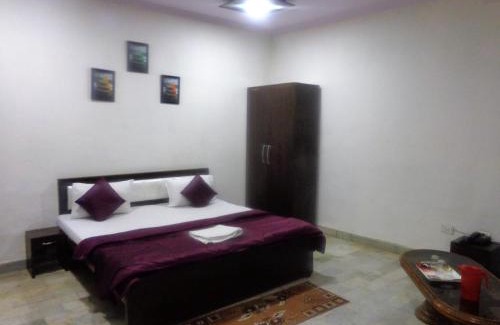 Mathura Hotel | Hotel Maharana Palace
