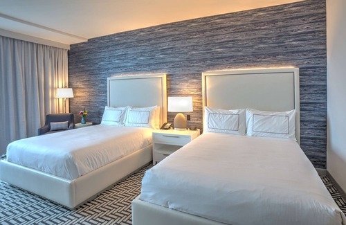 Central Beach Complejo | Hotel Maren Fort Lauderdale Beach, Curio Collection by Hilton
