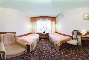 Holosiivskyj Hotel | Hotel Mir