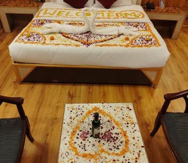 Old Manali Hotel | Hotel Monal