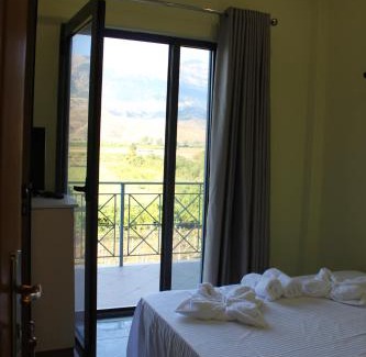 Gjirokaster Hotel | Hotel Mondo