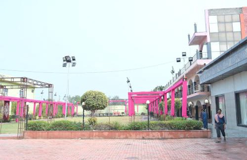 Mathura Hotel | Hotel Mukund Dham-Near Mathura Railway Station