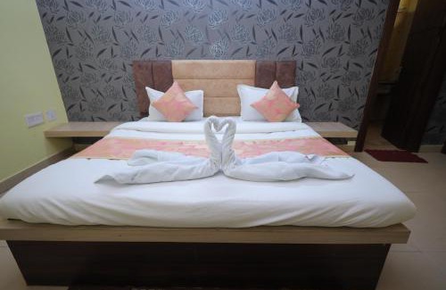 Mathura Hotel | Hotel Mukund Priya- Near Krishna Janam Bhoomi