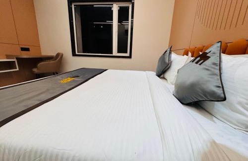 Pithampur Hotel | Hotel Mumbai House Pithampur