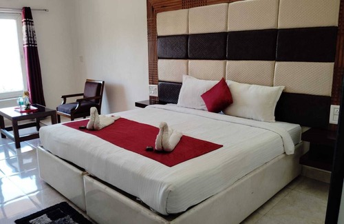 Stuart Hill Hotel | Hotel New Rajdarshan