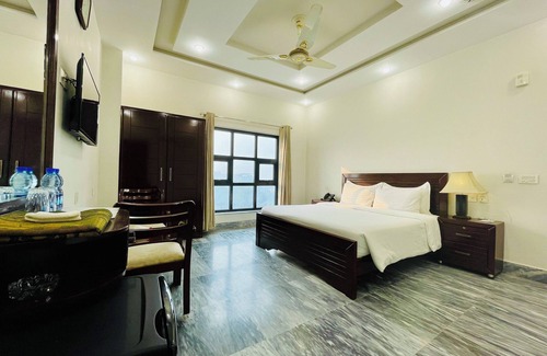 Lahore Hotel | Hotel Nova