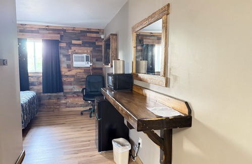 Chamberlain Hotel | Bel Aire Motel