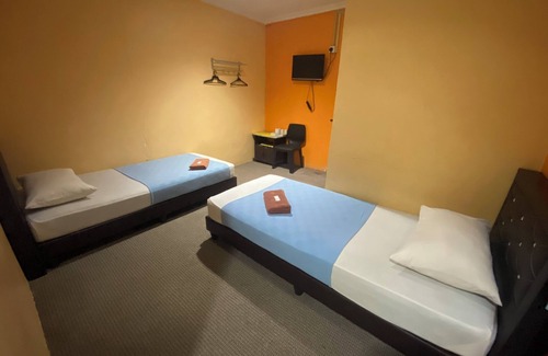 Muadzam Shah Hotel | OYO 91065 Hotel De Anjung