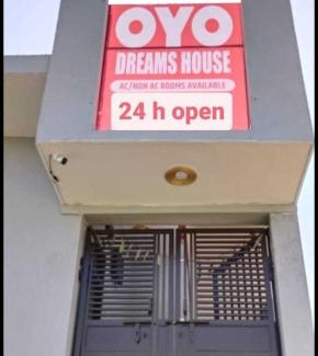 Sikandarabad Hotel | Hotel O Dream House