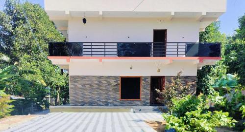 Thiruvananthapuram Hotel | Hotel O Nemom Formerly Ambadi Guest House