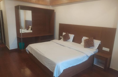The Mall Road Casa | Hotel Rock Stone, Mussoorie