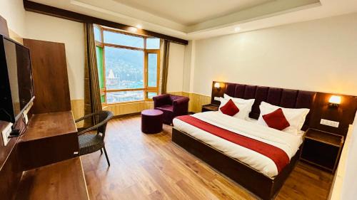 Old Manali Hotel | Hotel Ocean & Hotel Meadows Mountain View ! A Family Hotel ! Near To Mall Road