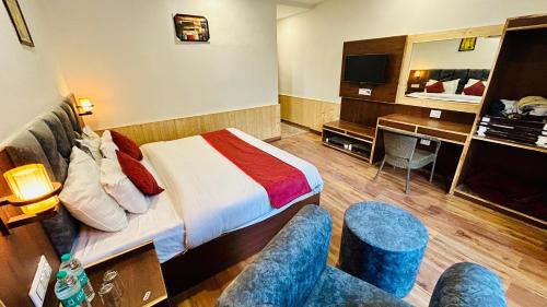 Old Manali Hotel | Hotel Ocean & Hotel Meadows Mountain View ! A Family Hotel ! Near To Mall Road