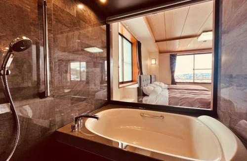 Yudanaka Shibu Onsen Hotel | Hotel Omodaka