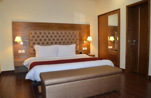 Multan Hotel | Hotel One Tariq Road Multan