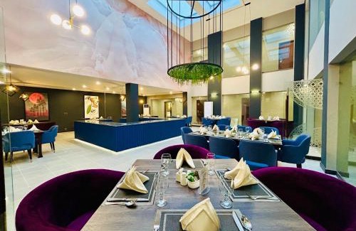 Mall Road Hotel | Hotel One The Mall, Lahore