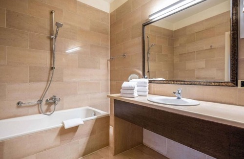 University District Hotel | Hotel Opera