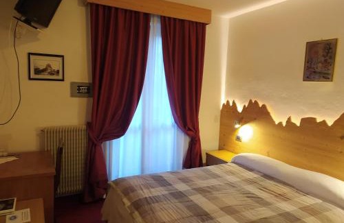 Carisolo Hotel | Hotel Orso Grigio