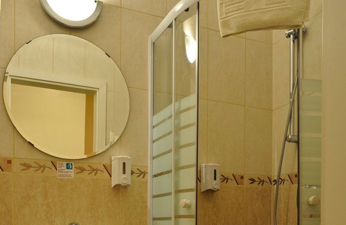 Orszagut Hotel | Hotel Papillon